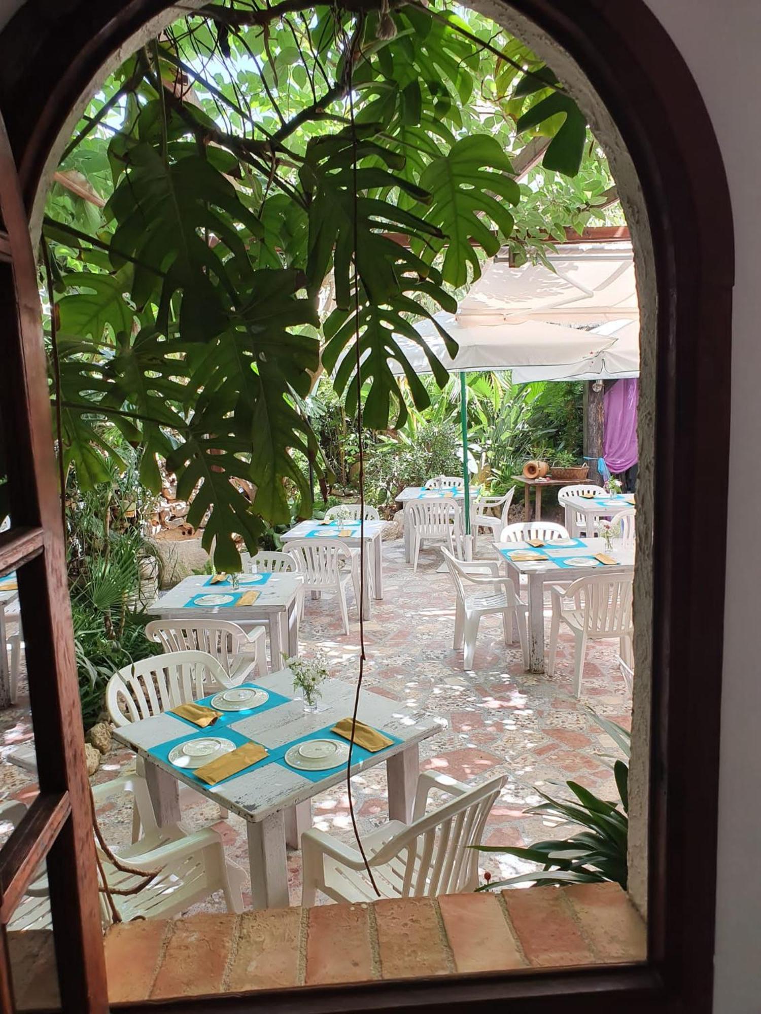 Hostal Mi Campana Denia Exteriör bild