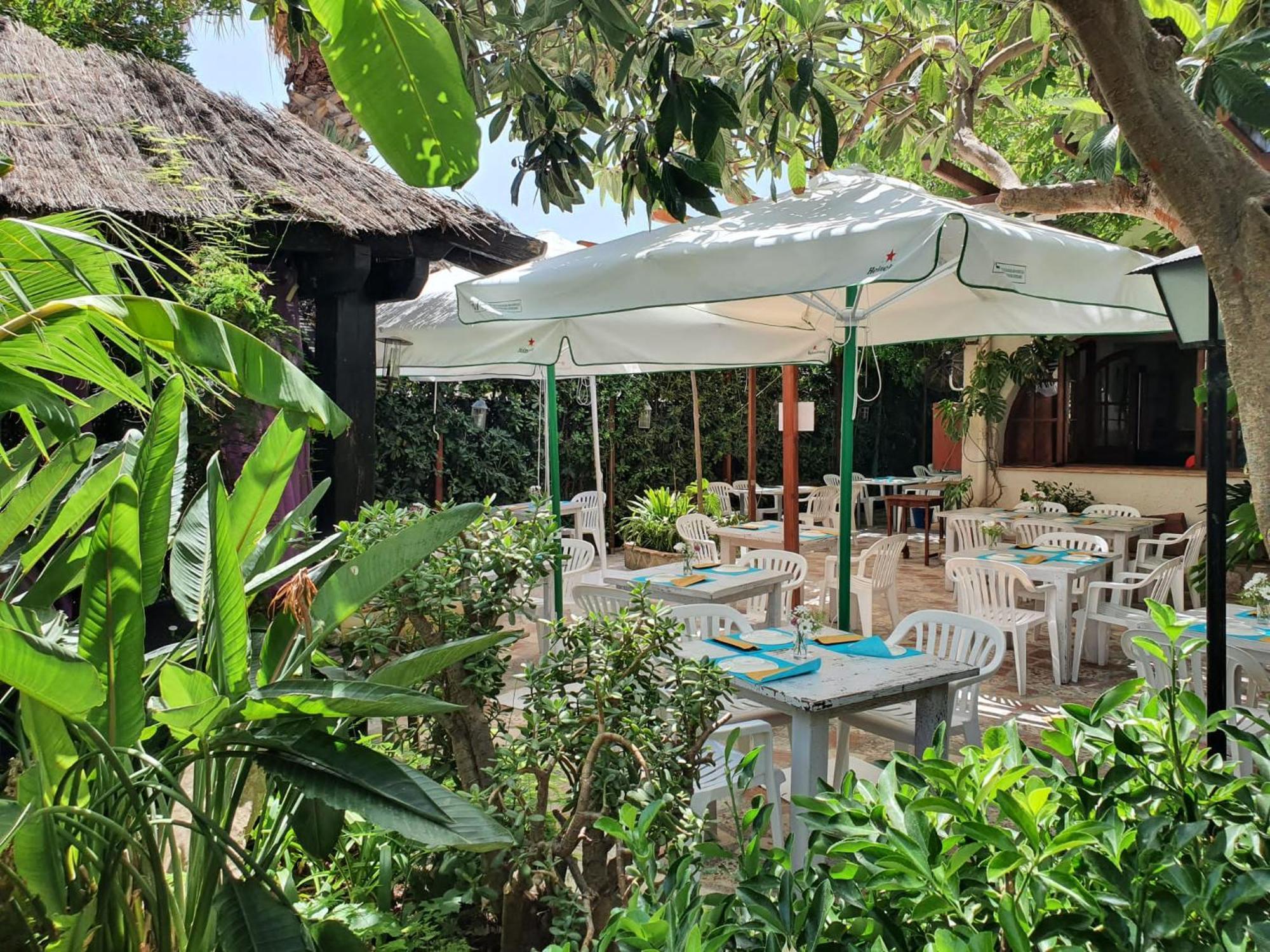 Hostal Mi Campana Denia Exteriör bild
