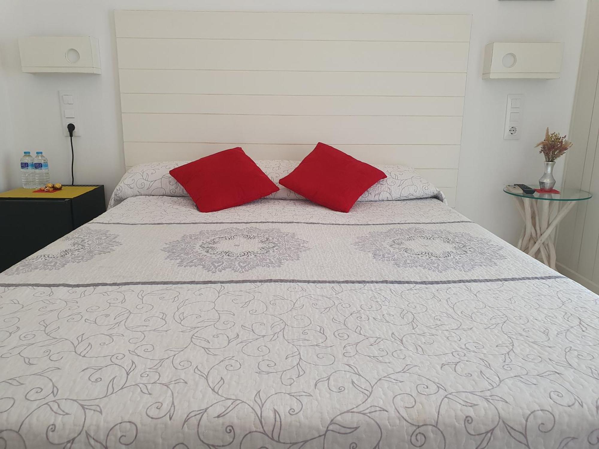 Hostal Mi Campana Denia Exteriör bild