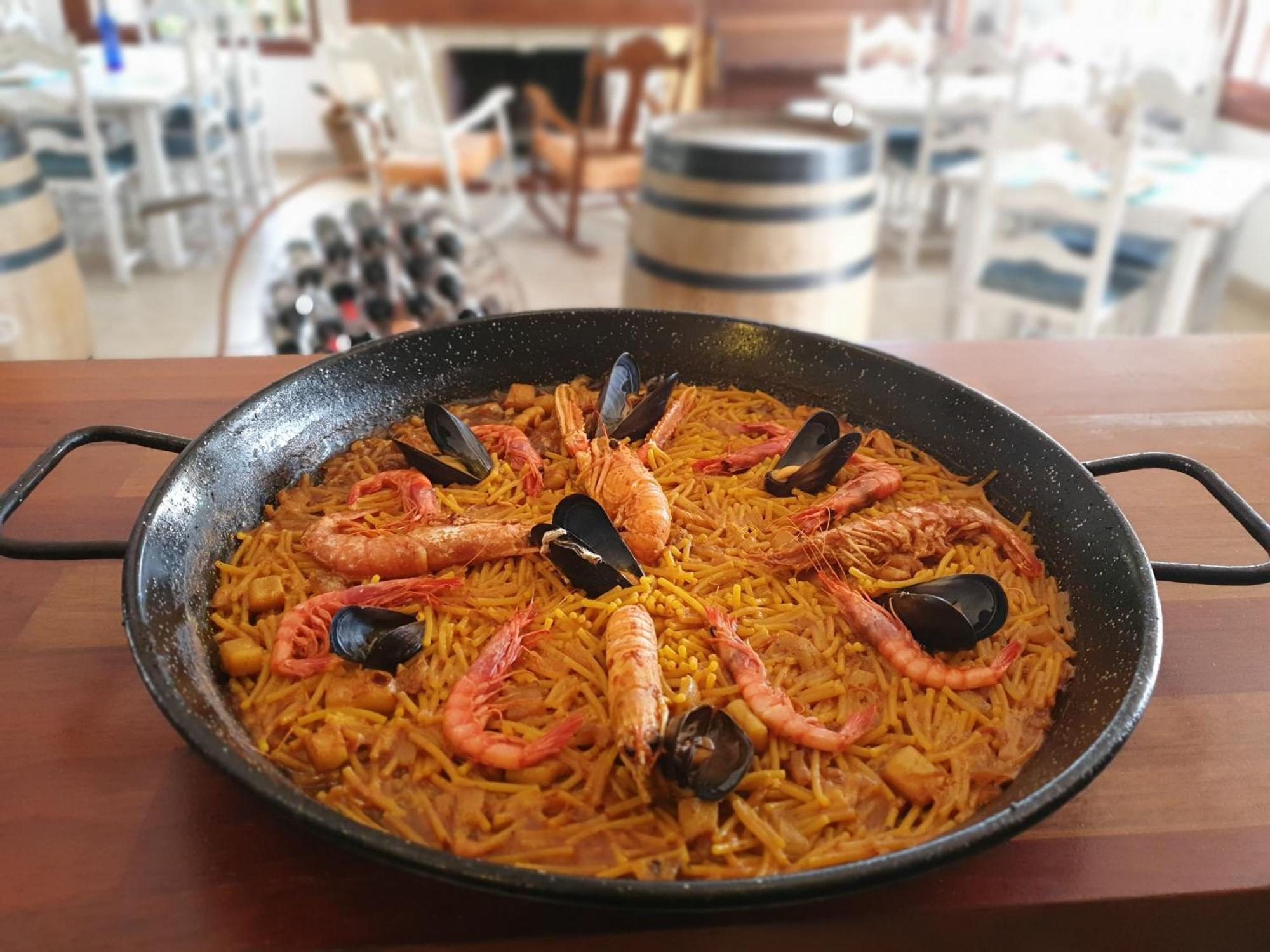 Hostal Mi Campana Denia Exteriör bild