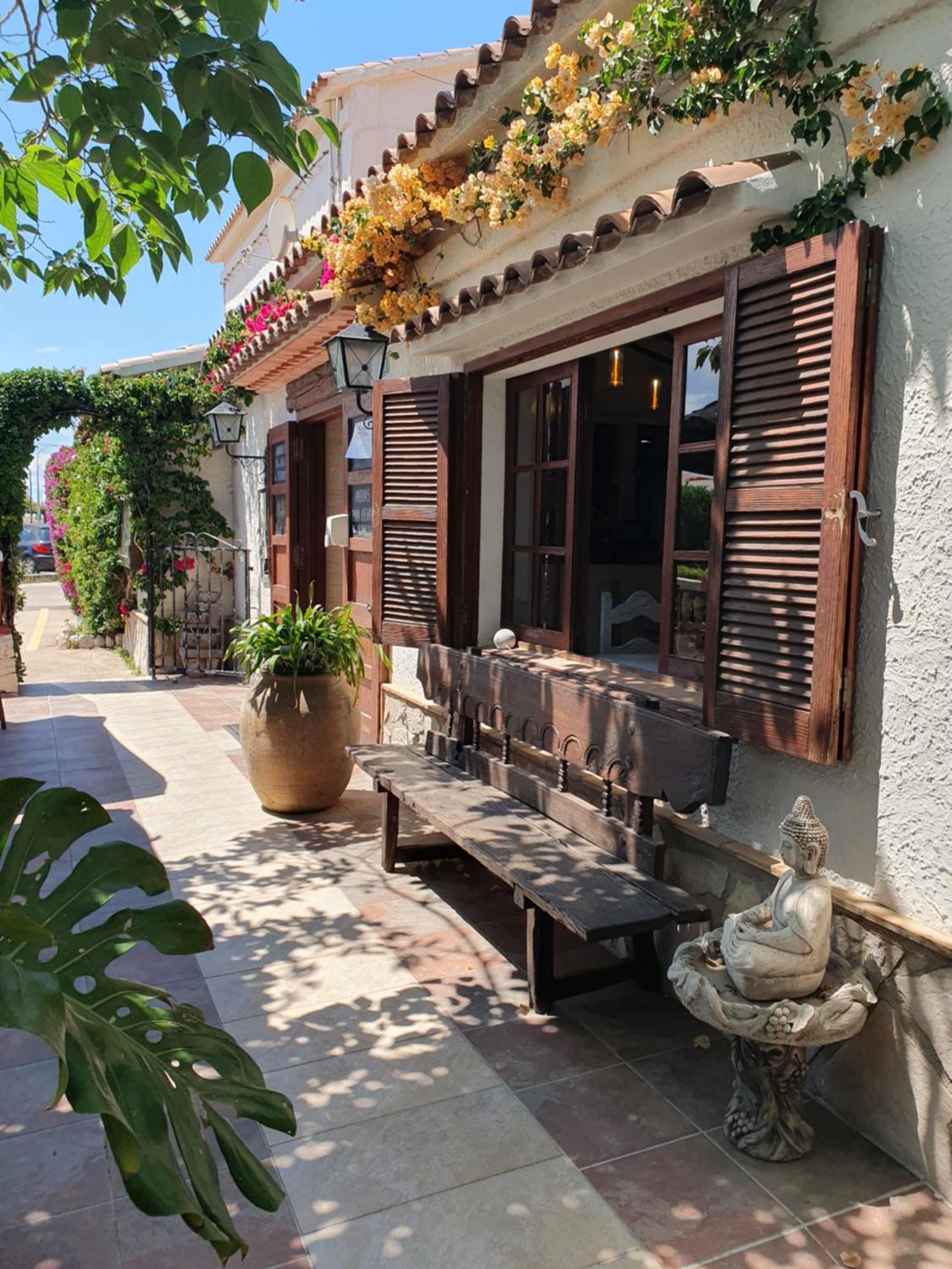Hostal Mi Campana Denia Exteriör bild