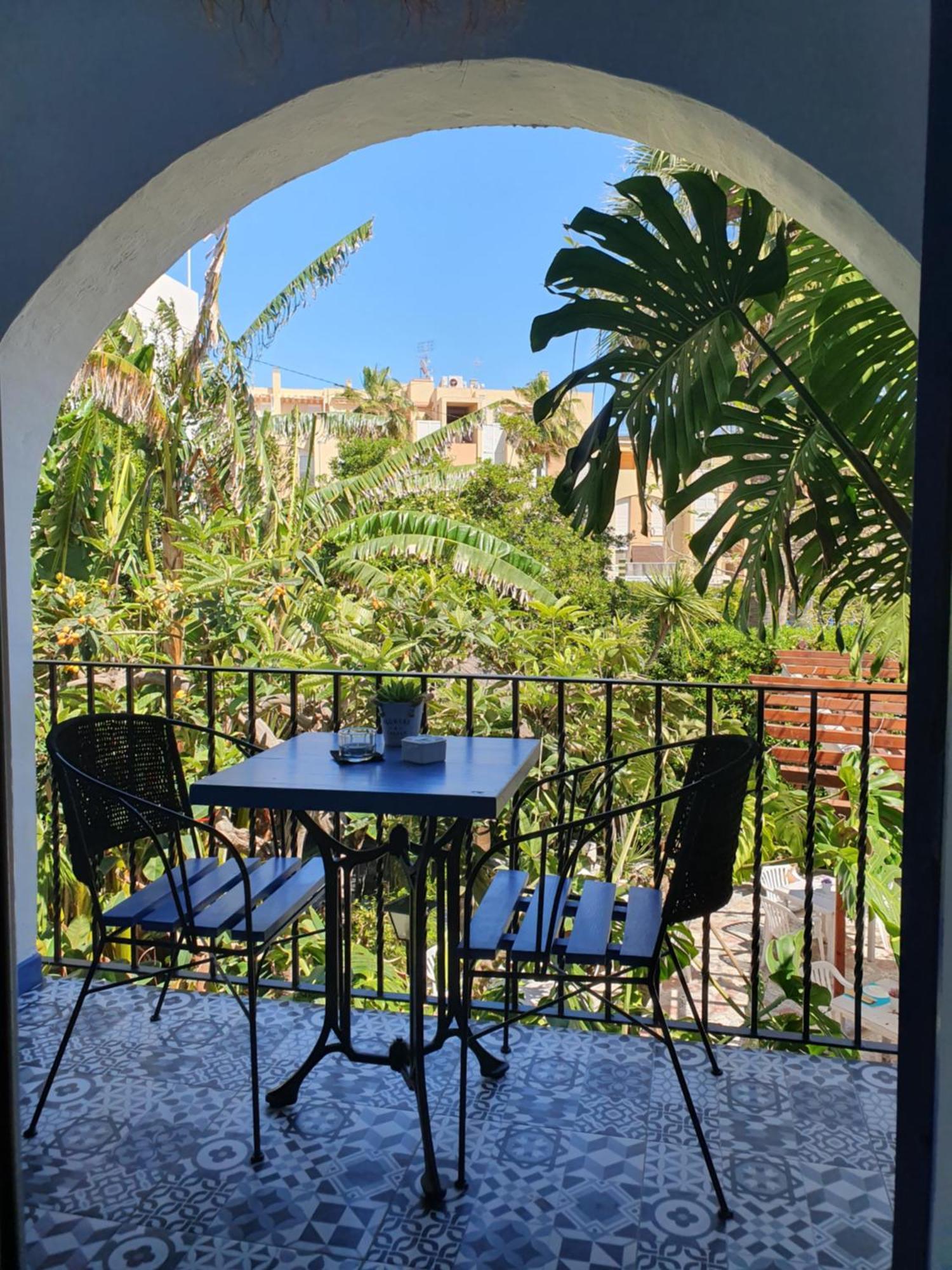 Hostal Mi Campana Denia Exteriör bild