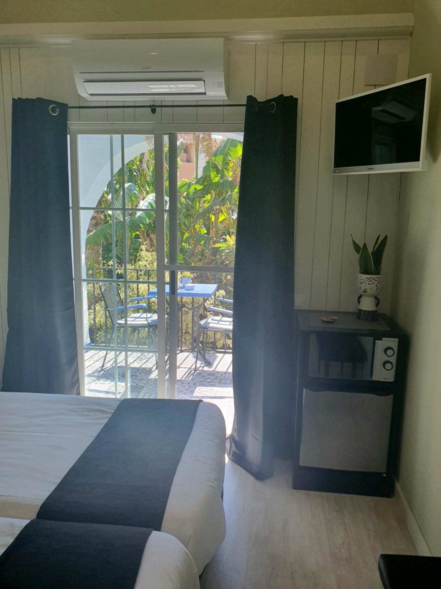 Hostal Mi Campana Denia Exteriör bild